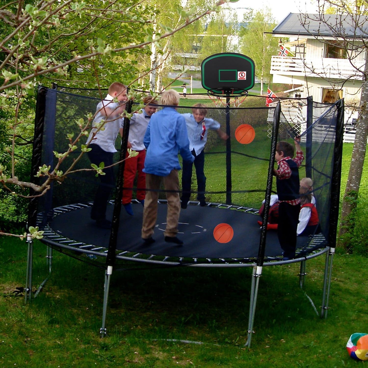 Trampoline Basketball Hoop, Easy to Install Trampoline Basketball Attachment with 2Pcs Mini Basketball & Pump Trampoline Accessories for Trampolines with Straight Pole of about 25Mm